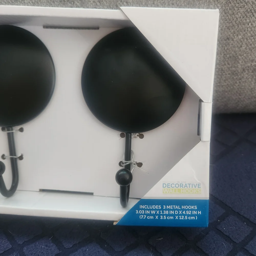 Black Wall Hooks Set